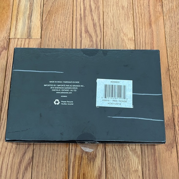 💜HOST PICK💜Kenneth Cole New York Red Leather Wallet with Detachable Wrist Stap - Picture 5 of 10